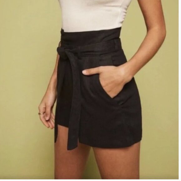 REFORMATION Khala Linen Tie Waist Short | Black | Size 0 - Picture 2 of 6